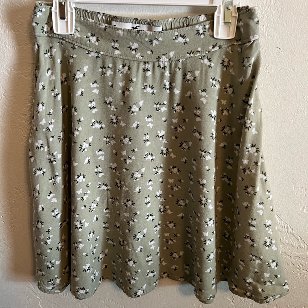 Hollister Green Skater Skirt Knee-Length Pleated